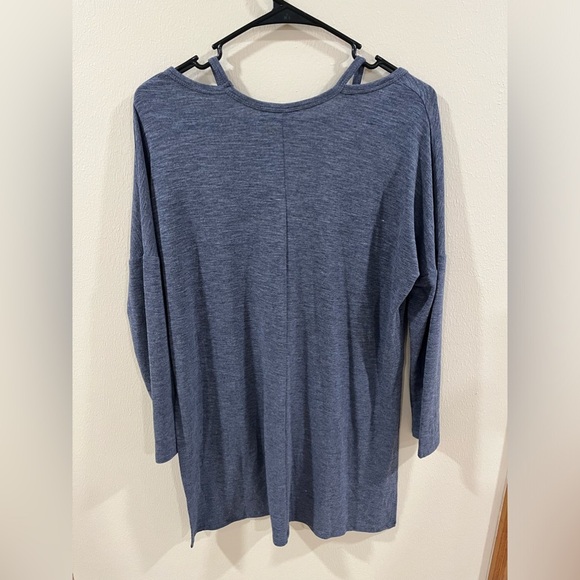 Shirt - Picture 2 of 3